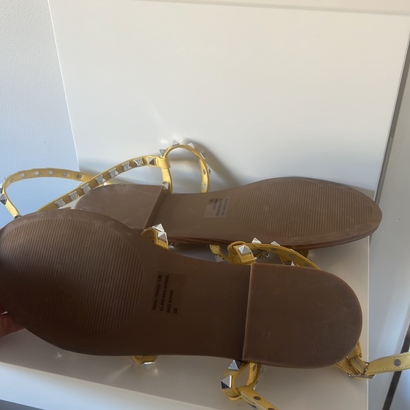 Steve madden studded sandals - Picture 3 of 3